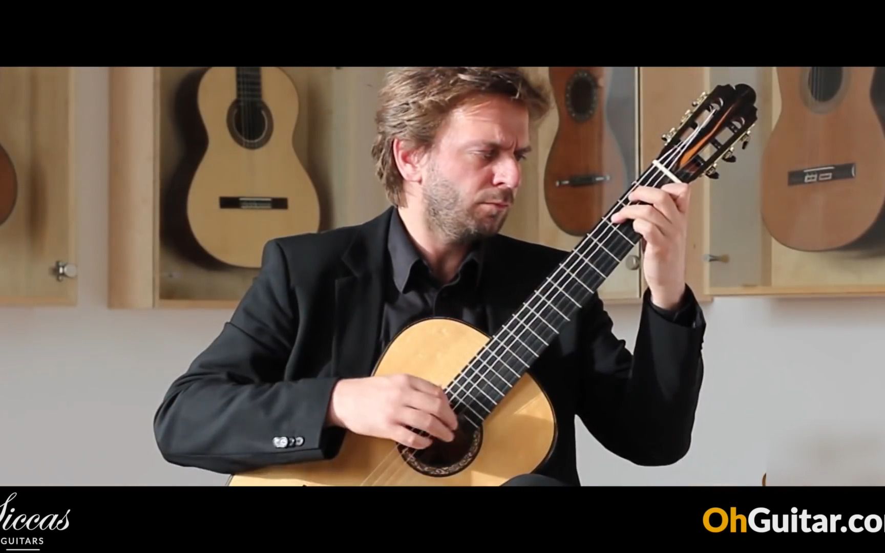 [图]Marcin Dylla plays Sonata in F Major by Anton Diabelli Siccas Guitars