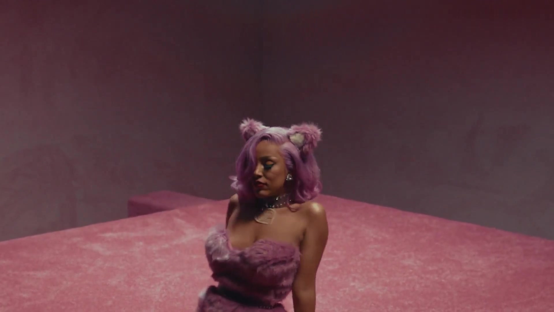 [图]豆荚猫 doja cat 现场情景版爆红曲《say so》