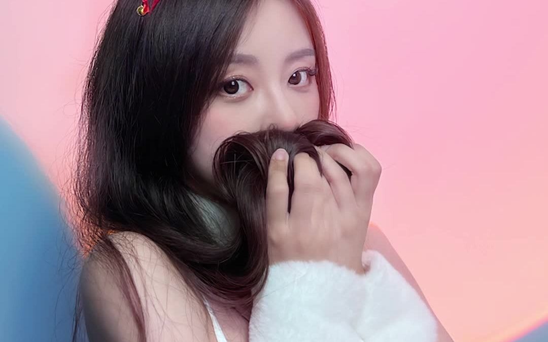 英雄联盟手游电竞女解说圣诞变装