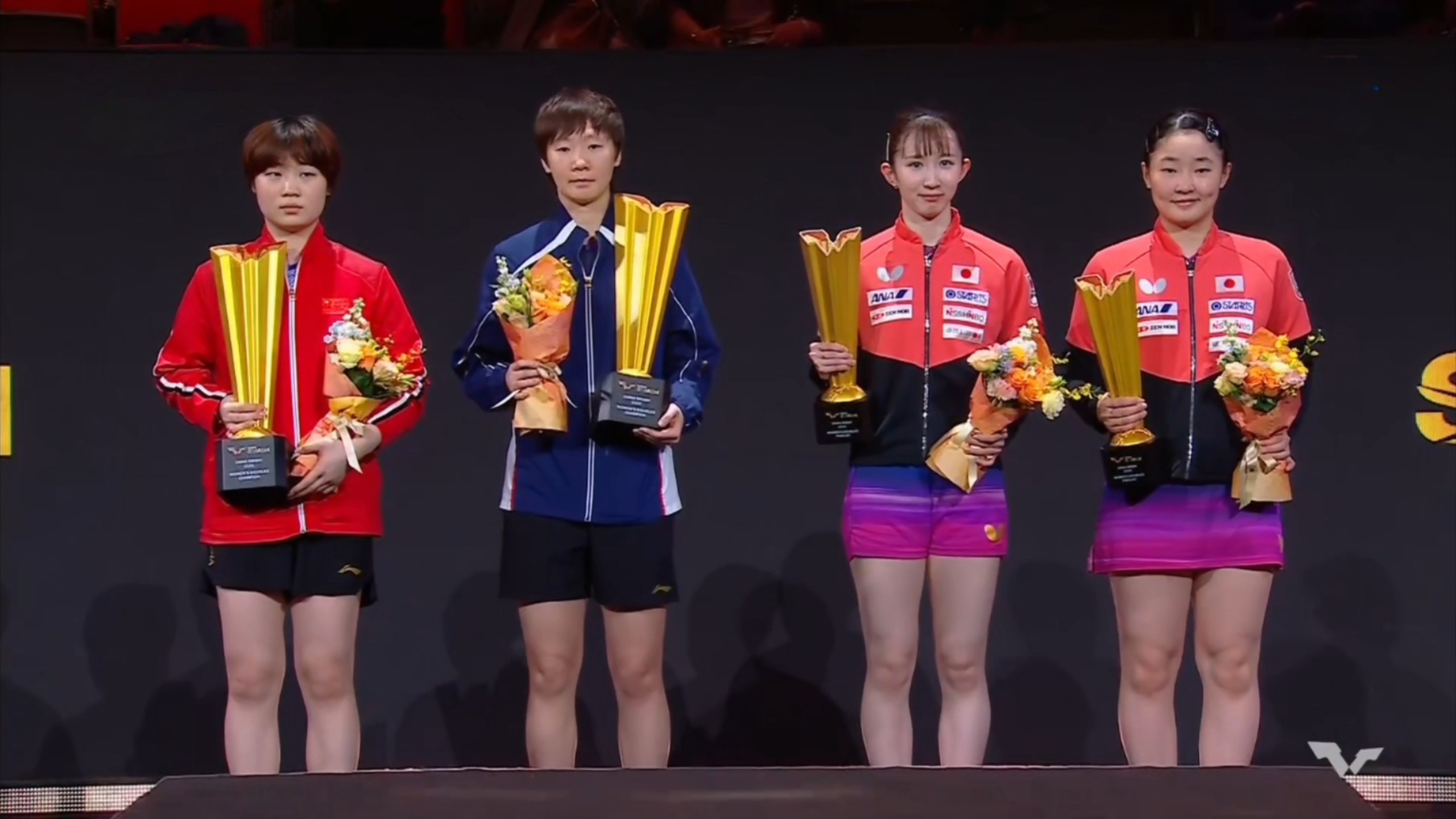 2026年世界乒乓球职业大联盟（WTT）中国大满贯赛女双颁奖仪式 |  中国组合王曼昱/蒯曼夺冠，日本组合张本美和/早田希娜获得亚军 | 央视解说