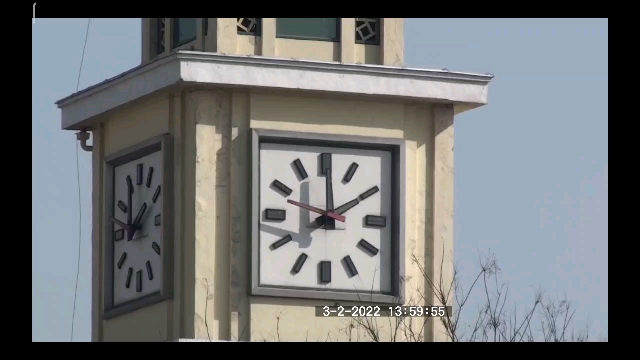 太原火车站钟楼下午2点(没有报时)