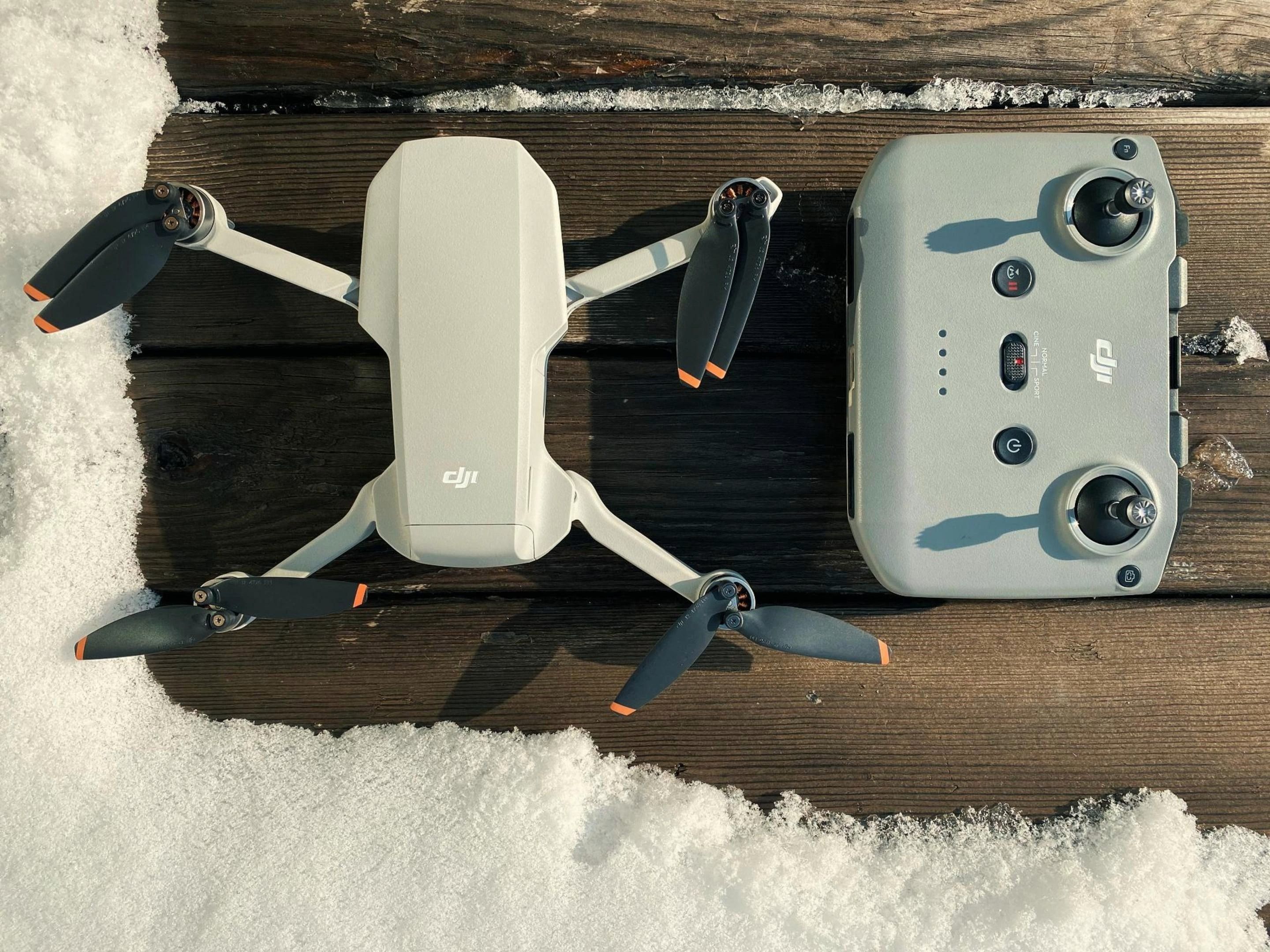 第一架无人机mini2se,23年11.24服役,12.1日退役