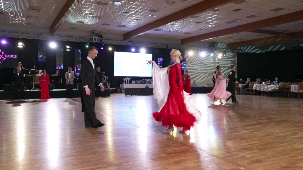 [图]摩登舞｜快步｜Youth 2 Open Standard.AIR DANCE CHRISTMAS BALL