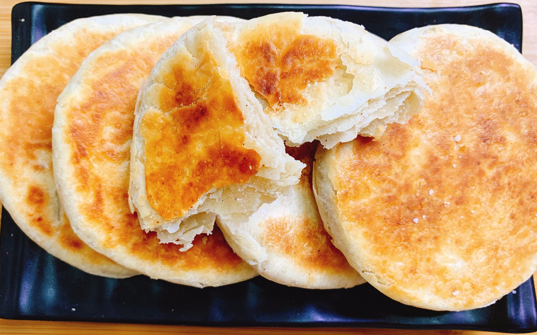 教你做“椒盐酥饼”,只要牢记这一步,个个酥脆又起层,越嚼越香哔哩哔哩bilibili