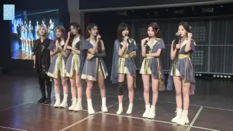 mc和金莹玥合影，周诗雨：我是柏欣妤粉丝，金莹玥：那你摸摸我的小狗头吧，柏欣妤：我是田姝丽粉丝，金莹玥：我给你比个t