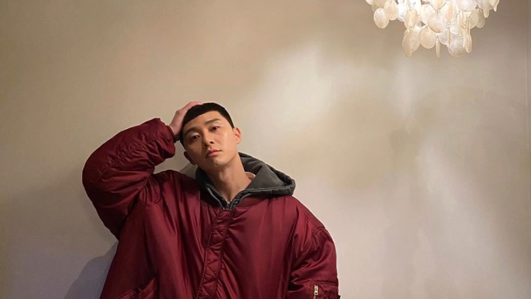 韩剧梨泰院class男主朴徐俊造型帅我一脸7878