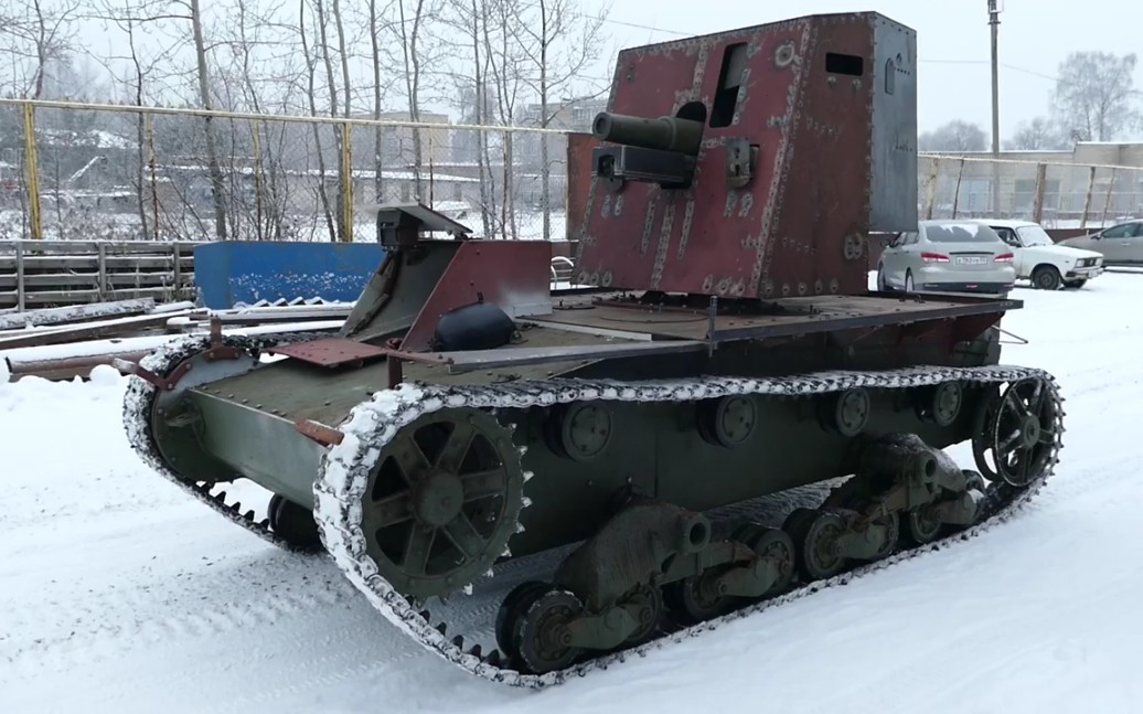 【帕迪科沃博物馆】前往喷漆车间的su-26自行火炮_哔哩哔哩_bilibili