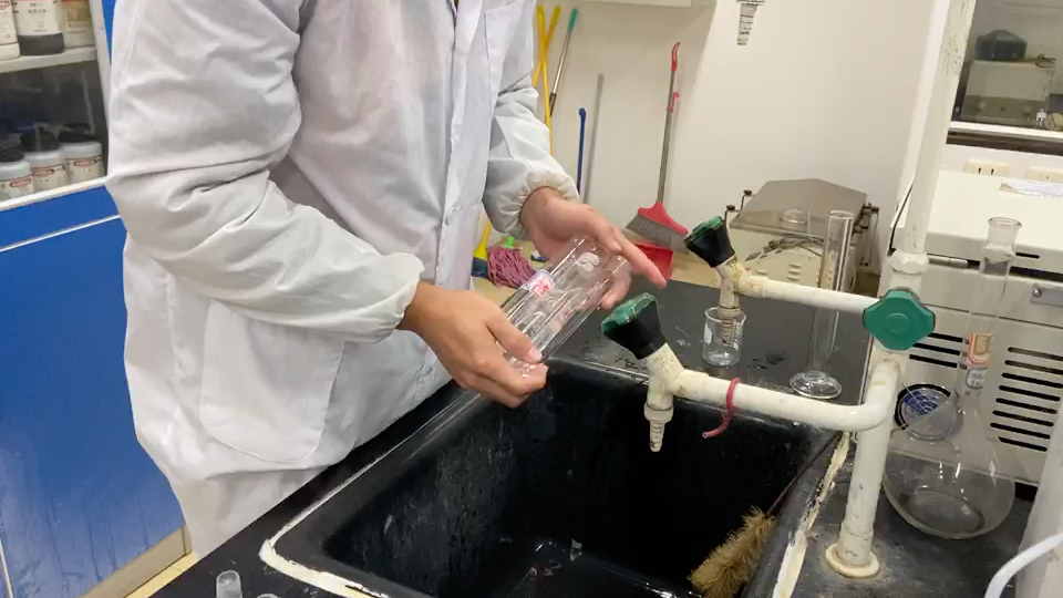 2020年11月23日无情的洗试管机器仅为拍摄平时不这样