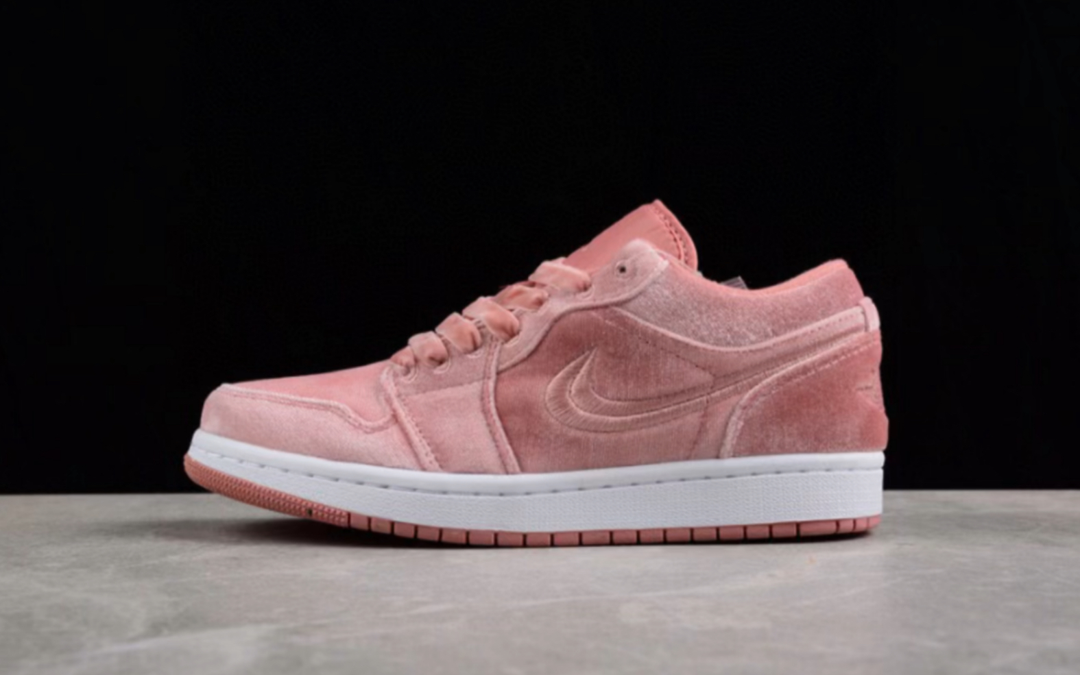 乔丹 air jordan 1 low pink velvet aj1 天鹅绒粉低帮运动鞋dq8396