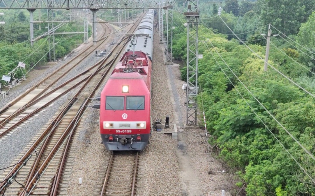 ss9-0159牽引t131次列車通過永寧鎮站