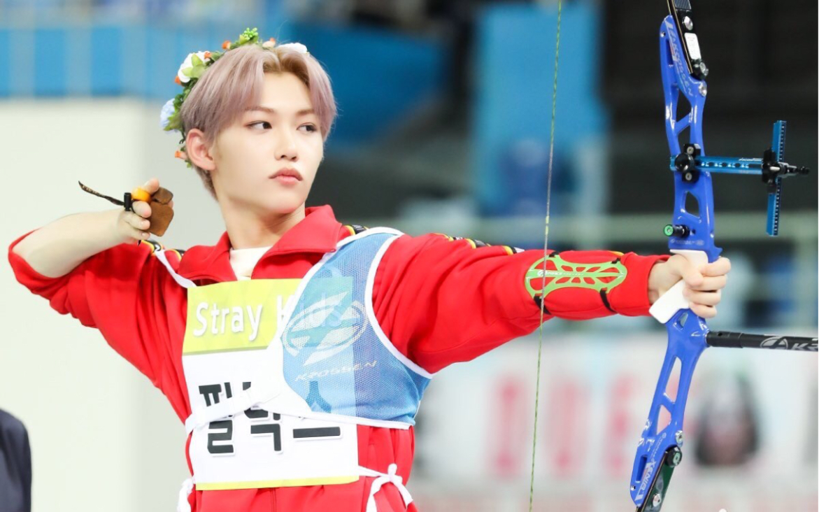 【felix】【李龙馥】小菲偶运会射箭cut,拿弓起箭的动作好帅,瞄准的