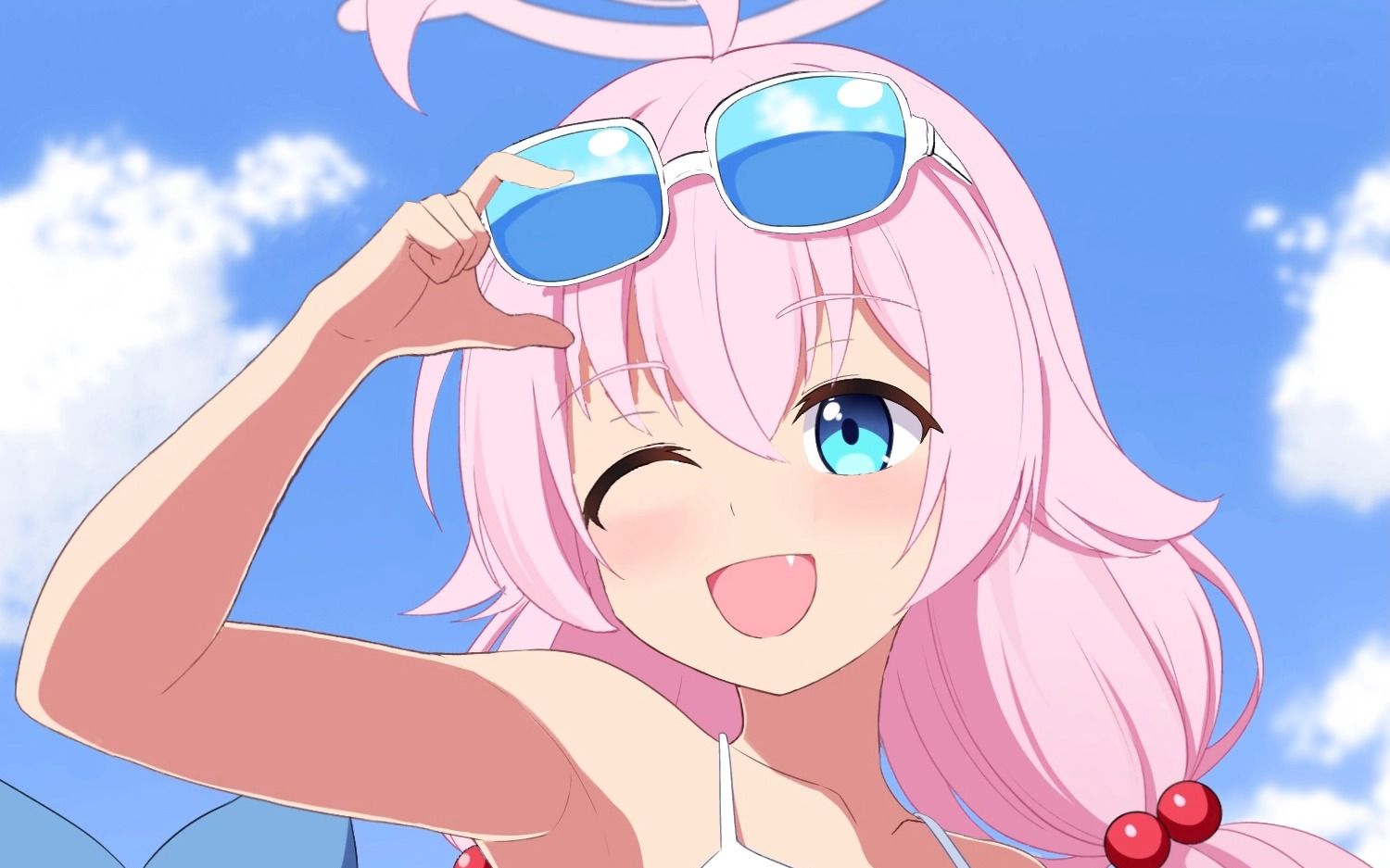 【蔚蓝档案】老师,我的泳装好看吗?