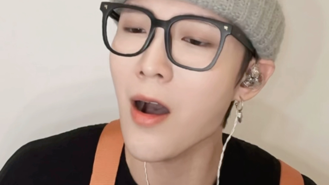 【张超_baritone】和薄薄一起,唱的超级牛的,但麦炸得跟ktv似的的父亲