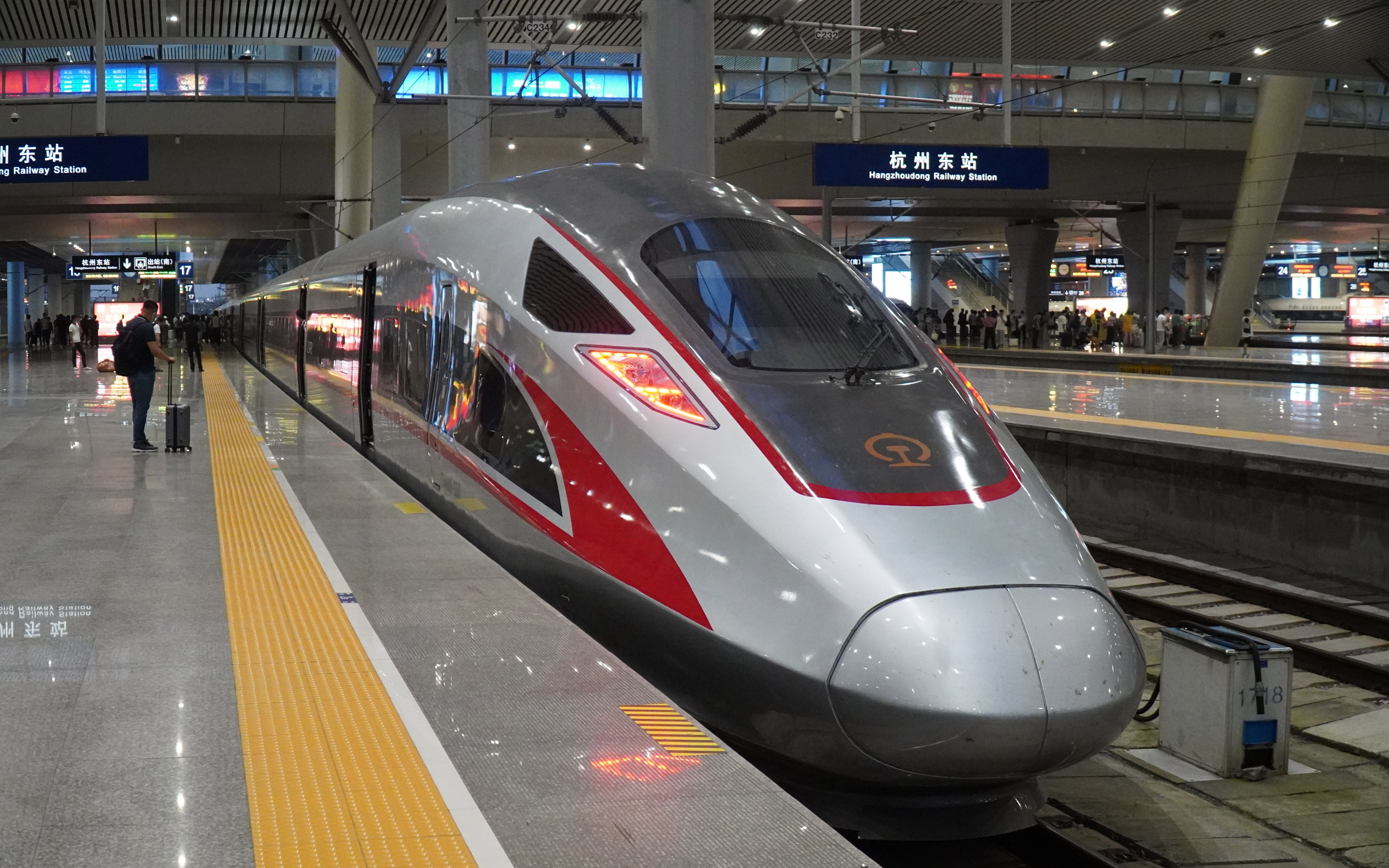 【铁路】带司机小门的400af_上局cr400af-2237/8 担当g7562 杭州东站