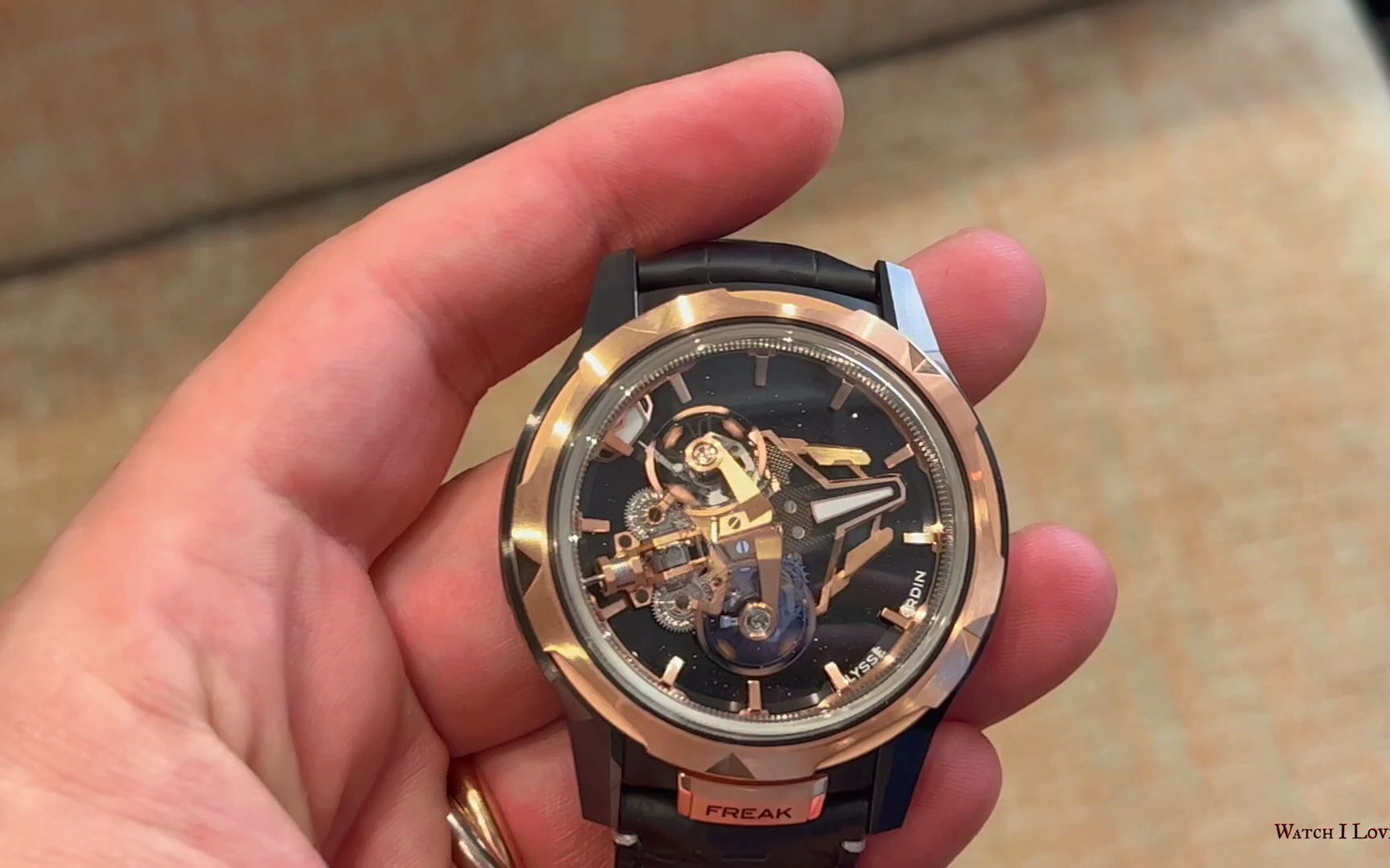 雅典表Ulysse Nardin 外星人机械表哔哩哔哩bilibili