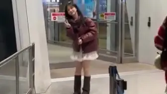 裴真率模仿吴海媛
