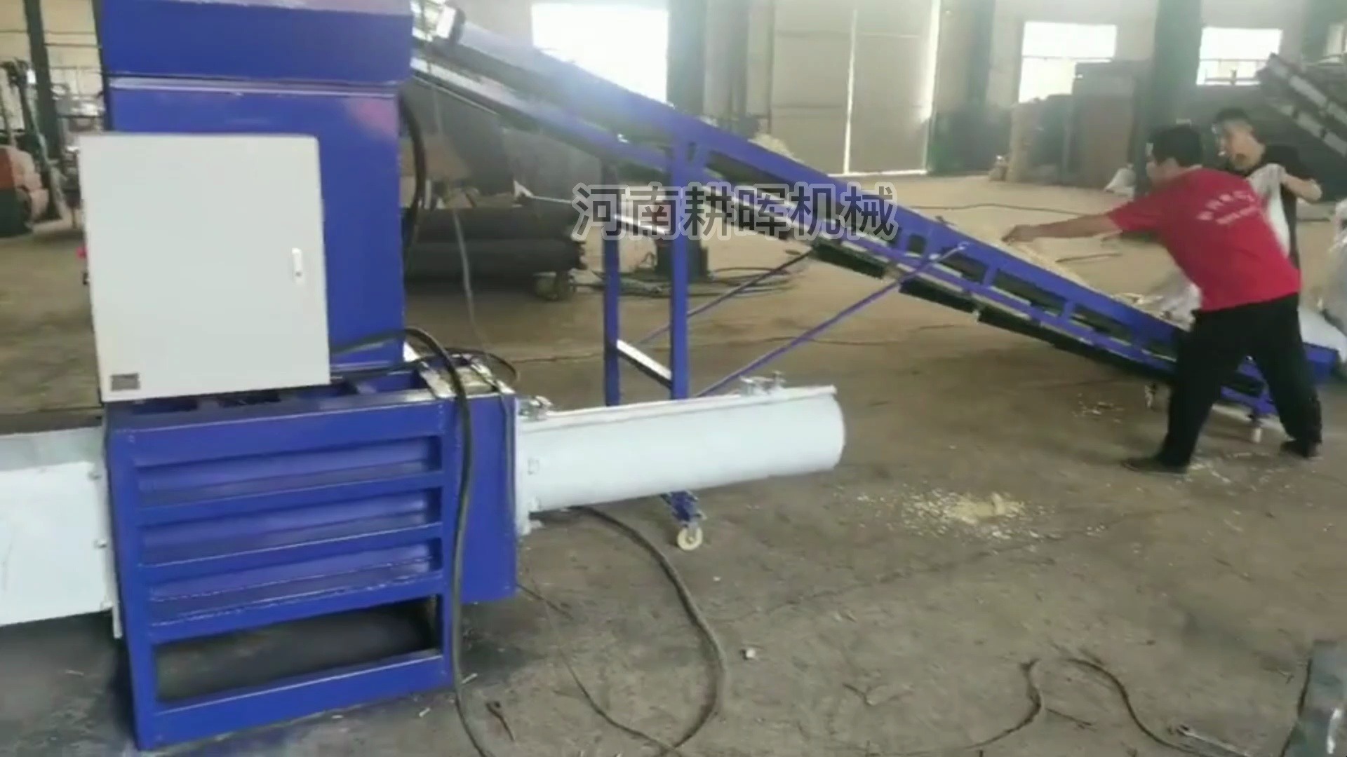 卧式打包机 刨花打包机 锯末压块机 木屑锯末边角料液压打包机