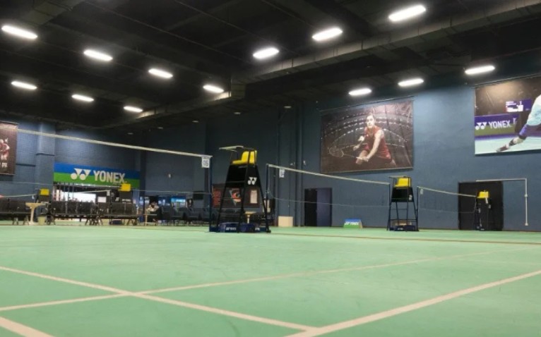 《论如何用yonex场地来养生》