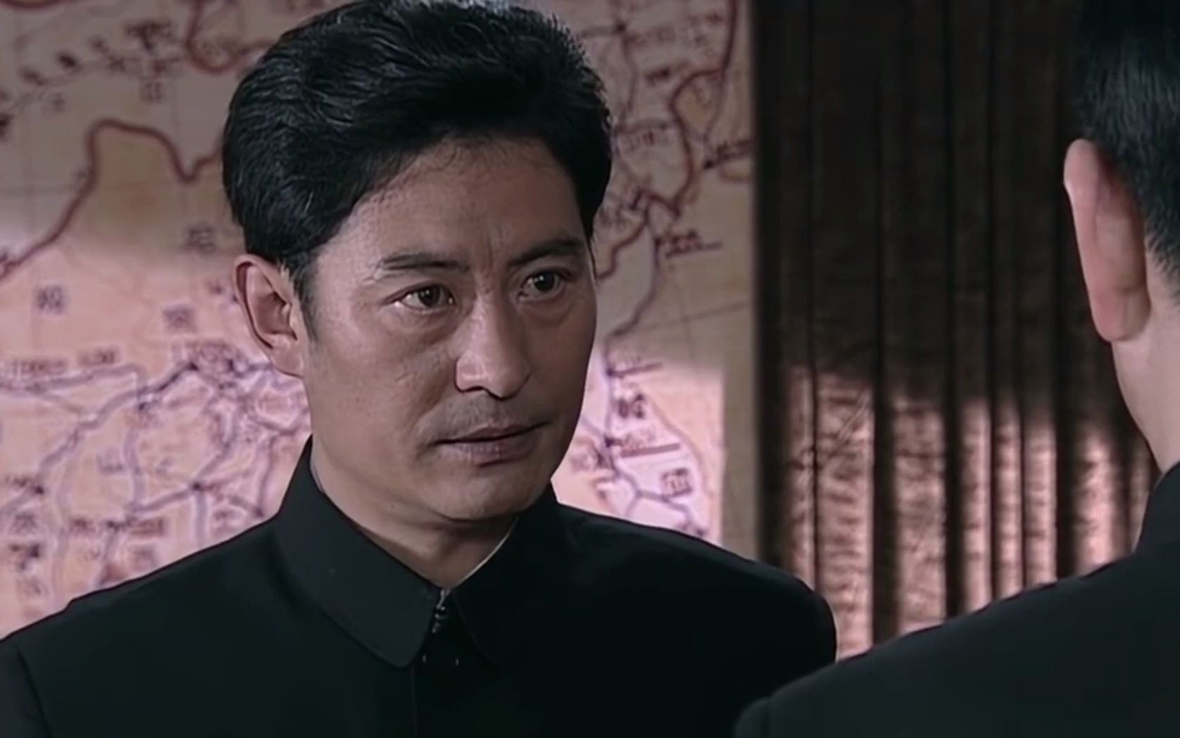 【潜伏】李海丰叛逃,竟然投靠了日本人,局长都骂他是蠢猪!