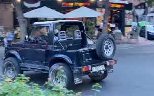 Download Video: 铃木吉姆尼1300 SUZUKI SAMURAI