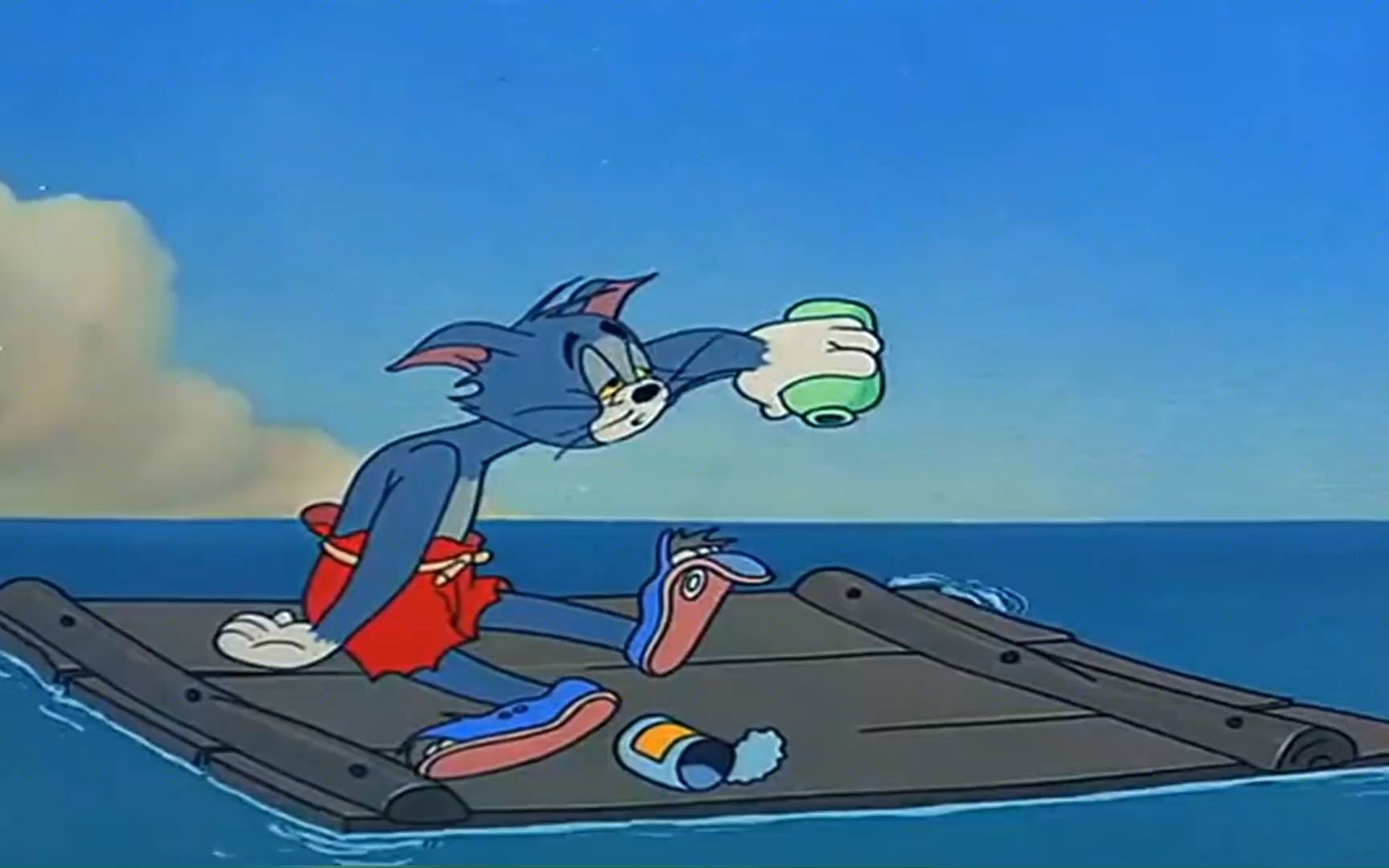 猫和老鼠:汤姆在海上冲浪,被海水欺负,直接弹到了陆地上!