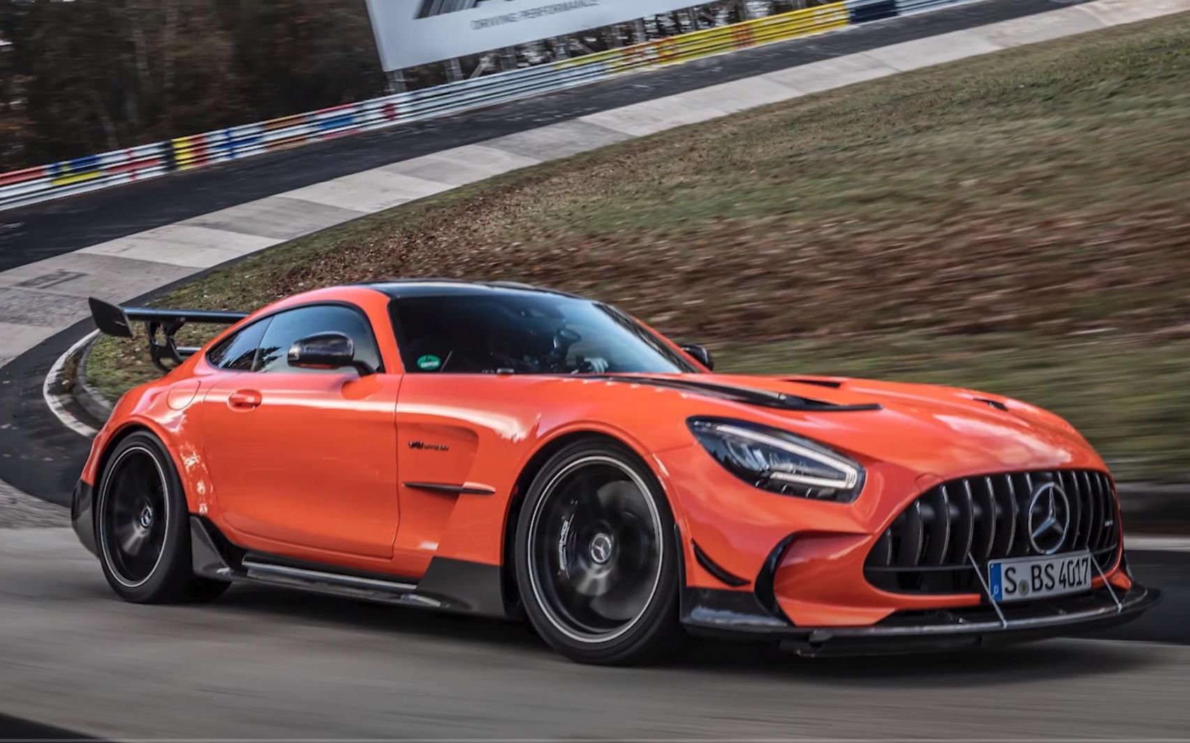 【奔驰 amg gt black series】刷新纽北圈速车载视角!