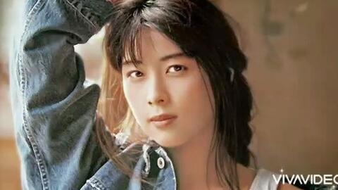 写真のみ 坂井泉水さん11回目の命日鳥居坂献花台zard 哔哩哔哩 Bilibili