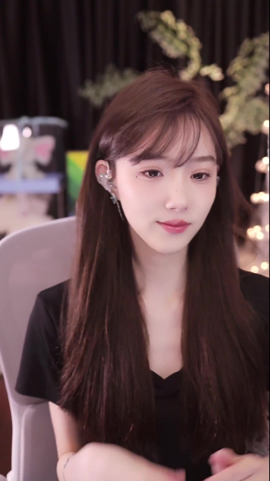 【奔跑的姜允儿】不是你记忆中的充充,但可爱的程度没