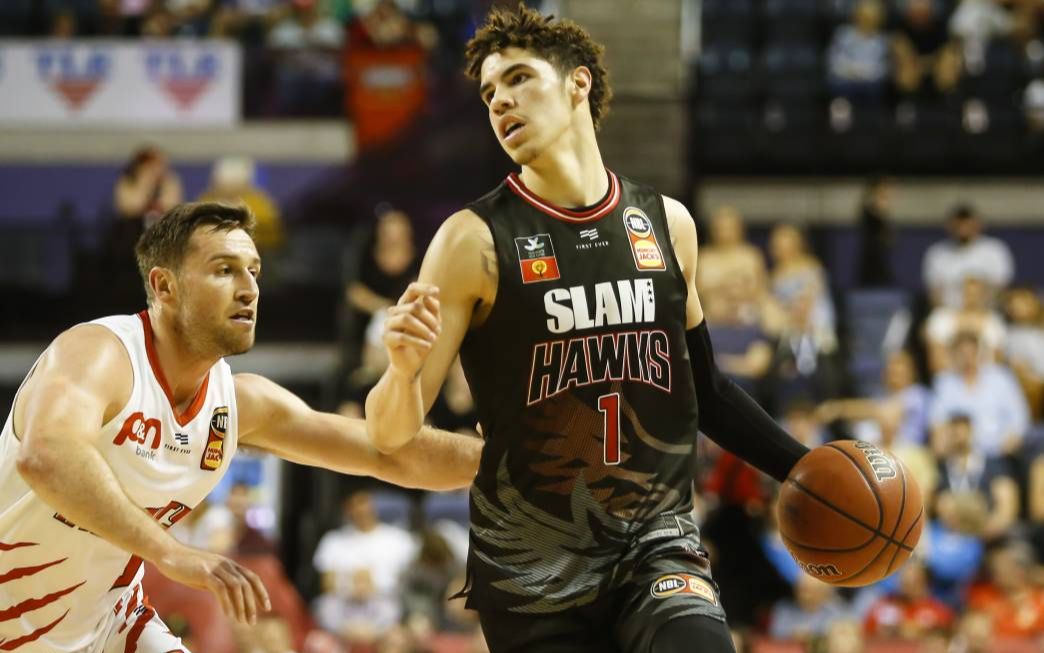 连续两次终结脚踝?球哥三弟拉梅洛·鲍尔nbl联赛精彩混剪