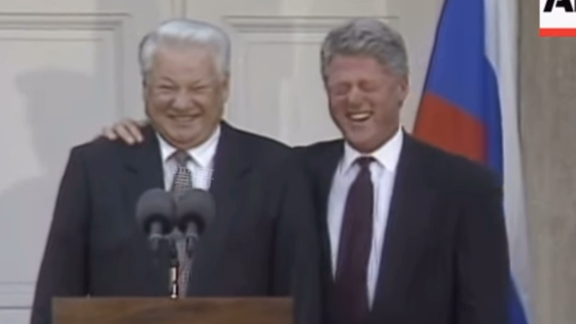 苏联解体后,叶利钦访美时被克林顿无情嘲笑!