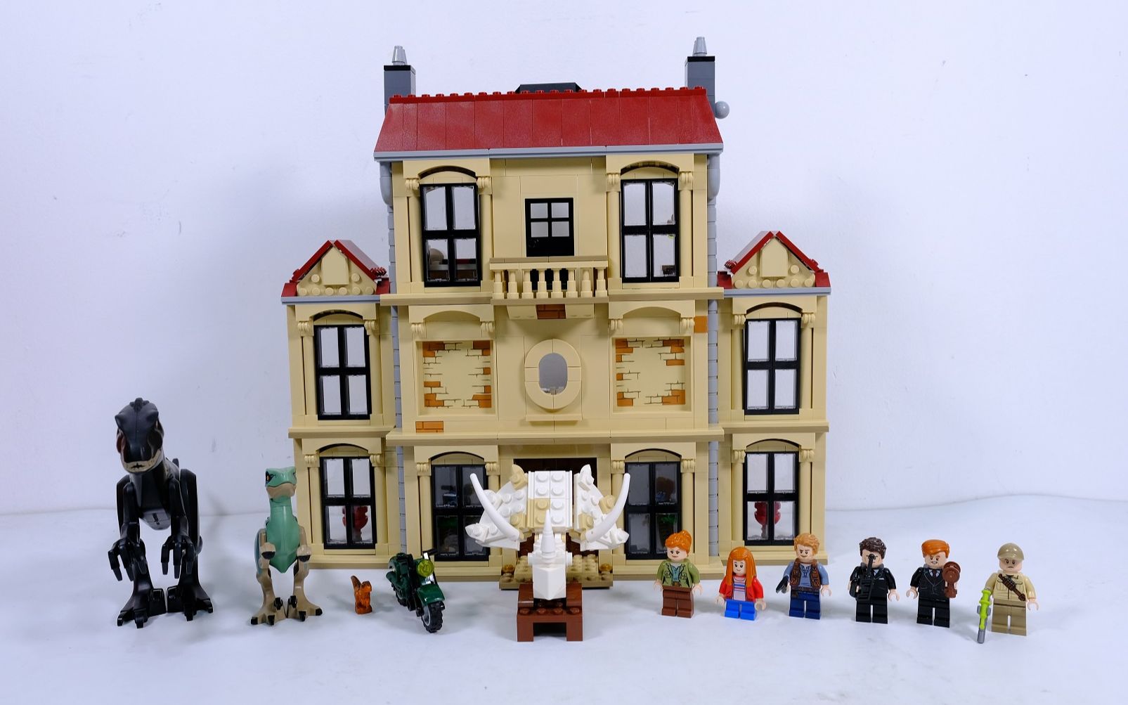 售价1399元,让坏雪感到气愤的乐高侏罗纪75930到底值不值呢?