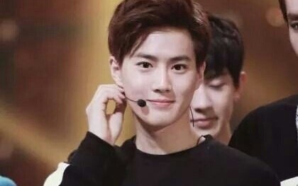 [EXO]我们队长真是从小帅到大啊!哔哩哔哩bilibili