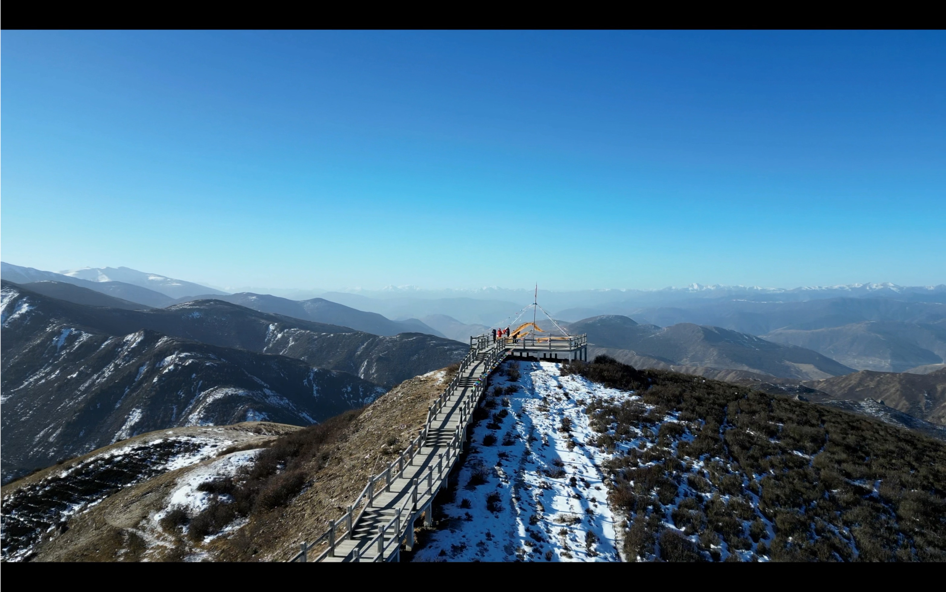 :记录返程途中雪宝鼎观景台和成都宽窄巷子