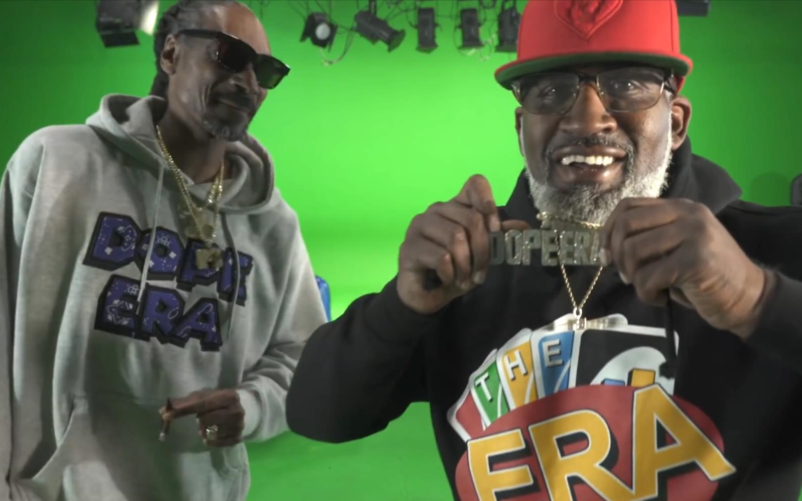 【欧美嘻哈新歌速递】snoop dogg - gang signs ft. mozzy(官方mv)