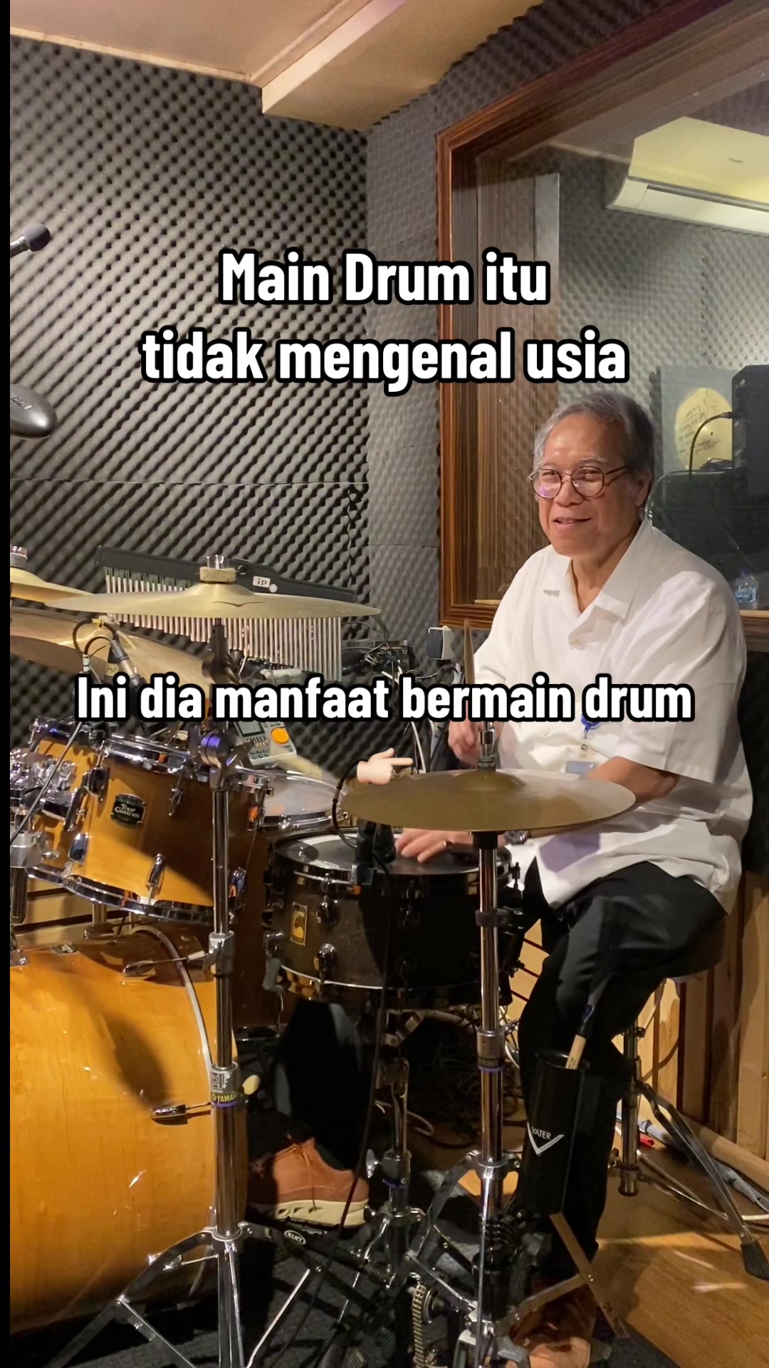 69: 啊opa mah udah tua,gak cocok jadi鼓手 .: kata siapaaaa ?