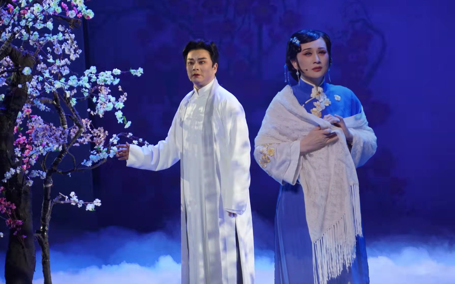 9 蝴蝶剧场 上海越剧院 家 赵志刚 单仰萍 许杰 邓华蔚 陈湜 徐莱 周