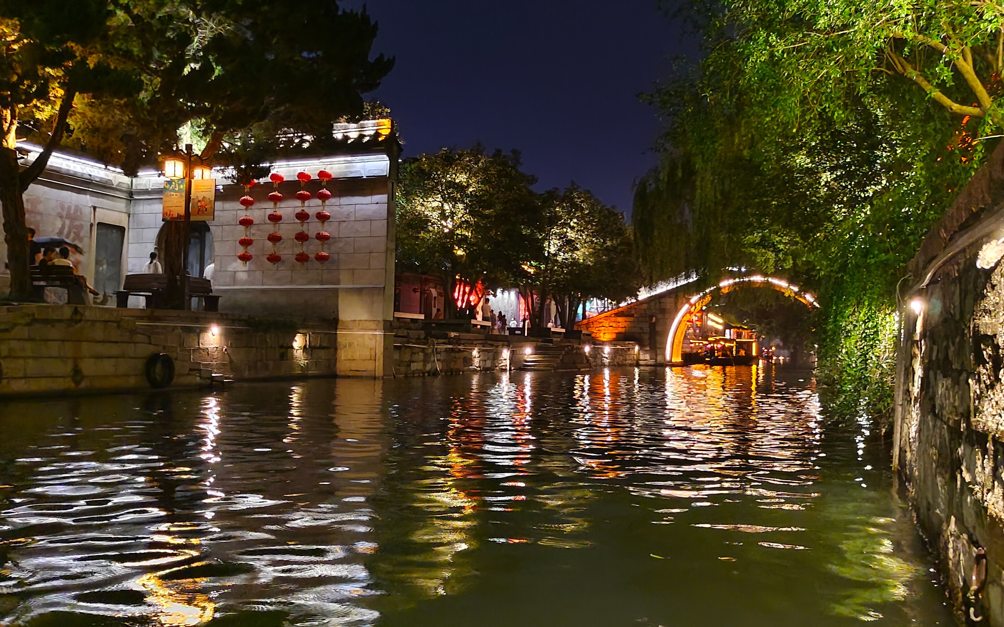 三哥来到湖州南浔古镇,又一座绝色夜景的古镇,不愧“天下难寻”哔哩哔哩bilibili