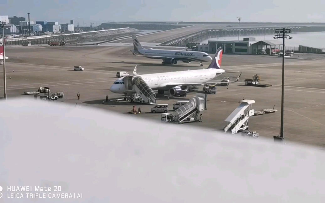 航空星宇澳门首航过水门全程