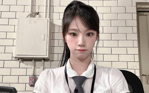 最近成为李夏猫塑的坚定支持者了李夏天是全世界最可爱的小猫咪