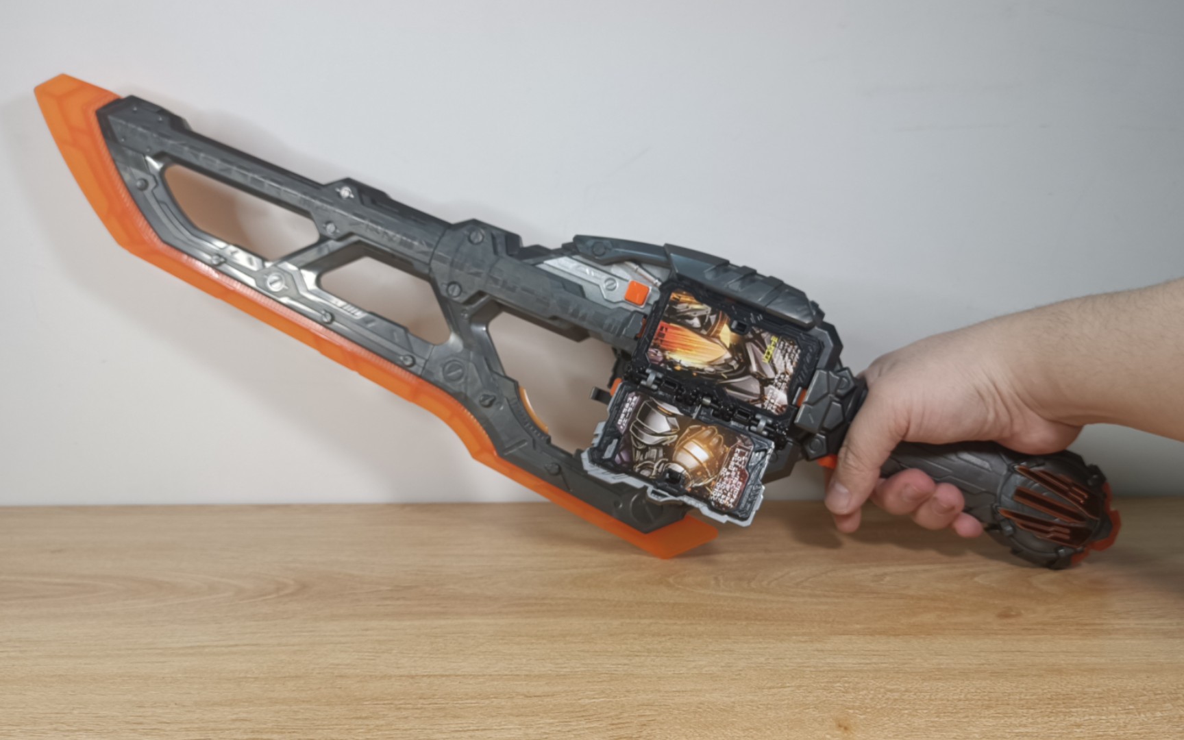 【速评测】一刀两断!dx土豪剑激土の玄武神话 假面骑士saber 圣刃