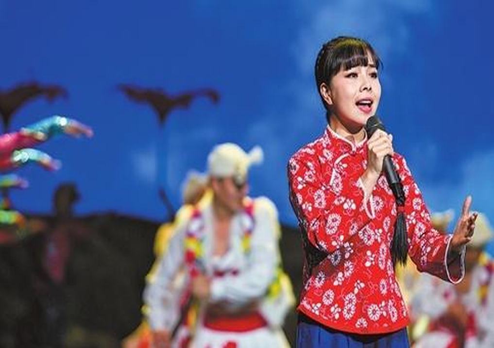 星光大道出名的农村王二妮连续多年开启开挂人生节目上到腿软