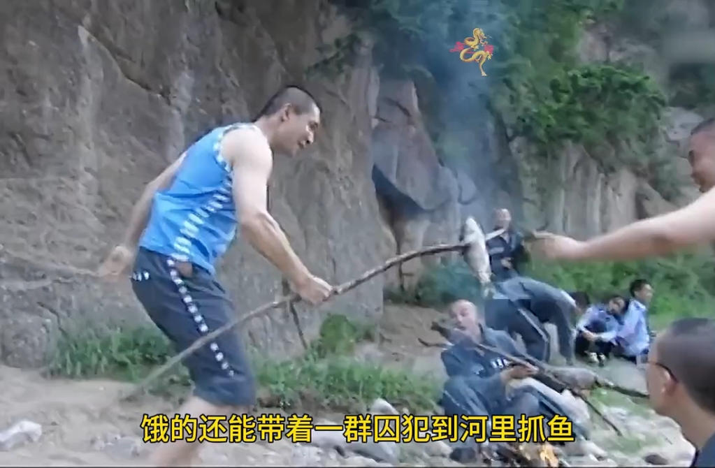 q 一群越狱的逃犯"观影一夏02"大追捕