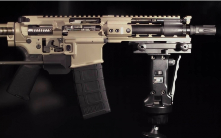 让人视觉上震撼的慢动作ar-15