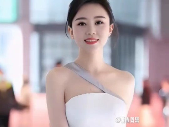 "恒大歌舞团 "美女