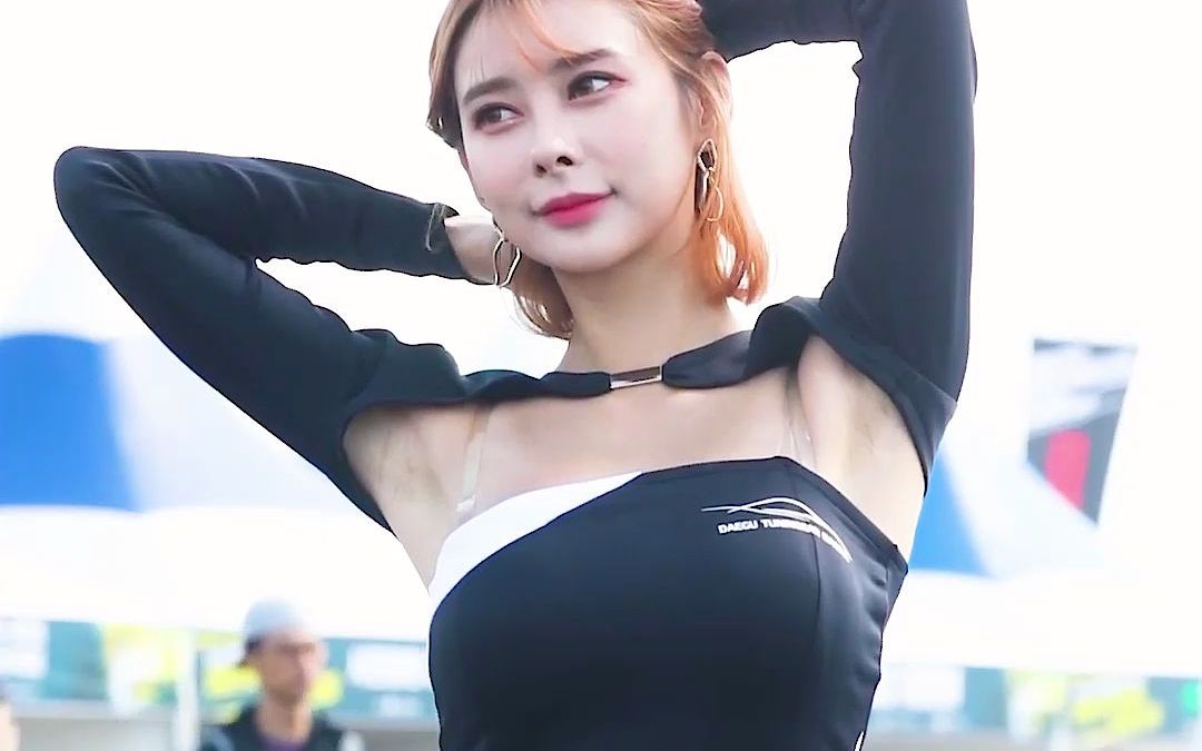 【超清】韩国车模小姐姐徐涵碧 大长腿 丰满翘臀 真好看_哔哩哔哩