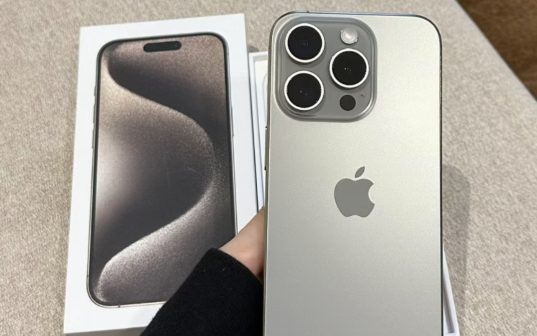 苹果15还是挺香的,一点咖喱味没有!中国组装!