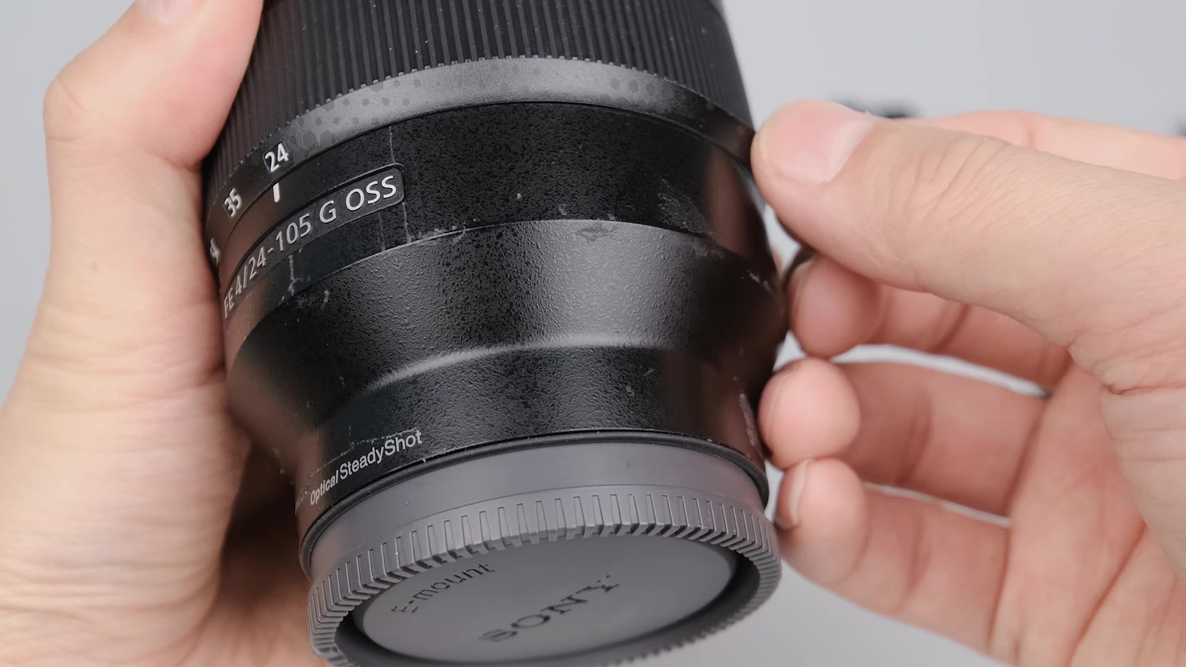 索尼fe24-105 f4g贴膜教程 sony 24105 g保护贴纸