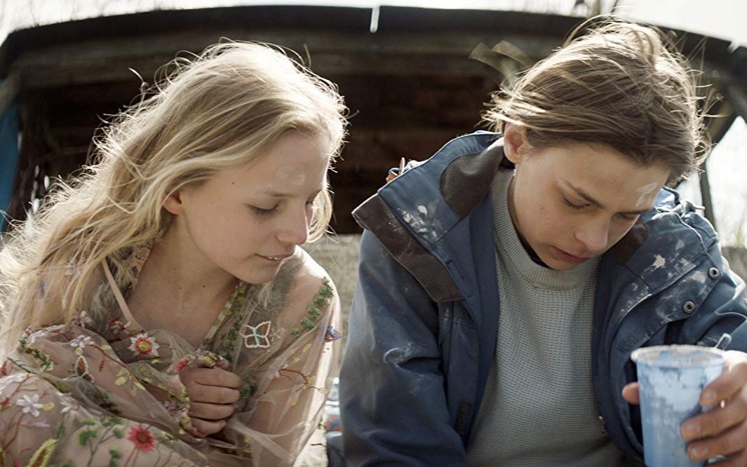 丹麦电影预告1080p玻璃之地landetafglas2018