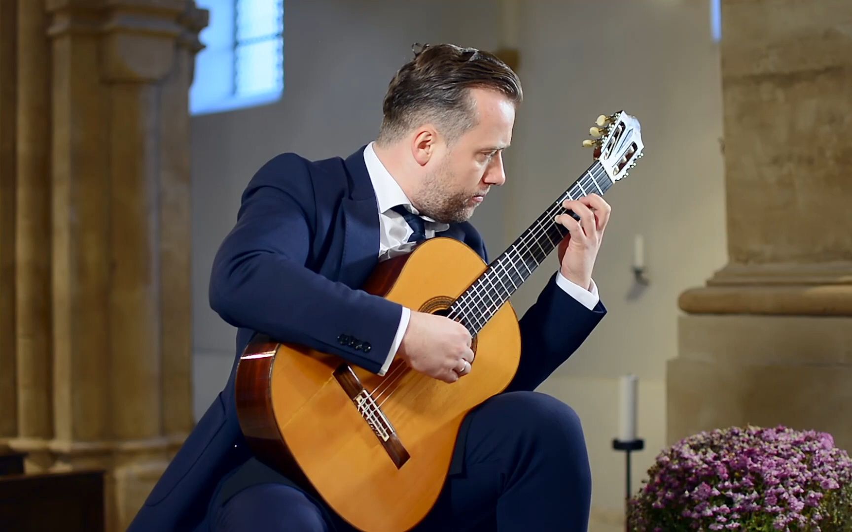 sarabanda bwv 1004 - johann sebastian bach played by sanel