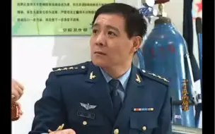 Download Video: 卫生队的故事 20-1 场务连长脾气急，得了胃病也要赶着回去干鸟事